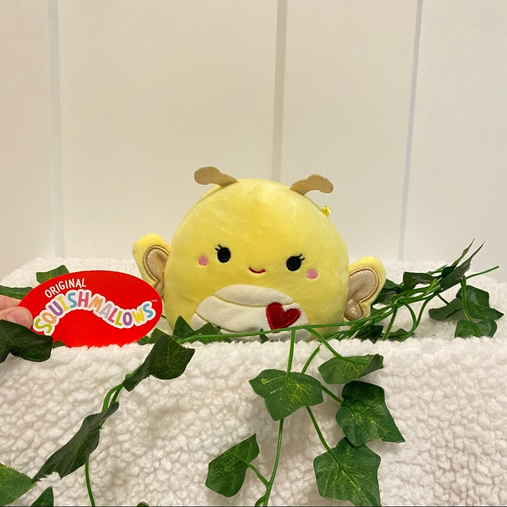 squishmallow 5” nixie the butterfly (canada exclusive)